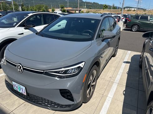 Used 2024 Volkswagen ID.4 2WD image 1