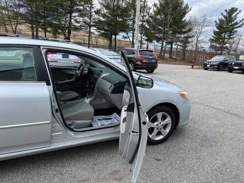 Used 2013 Toyota Corolla LE Special Edition image 9