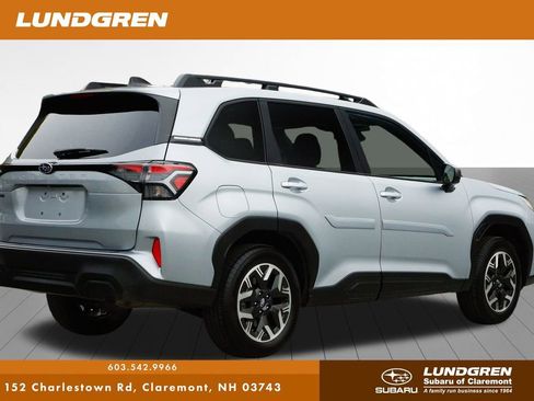 Certified 2025 Subaru Forester Premium image 3