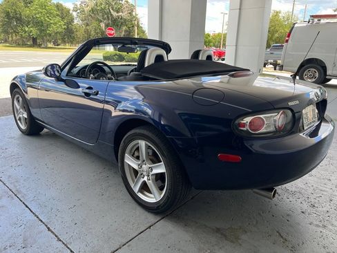 Used 2007 MAZDA MX-5 Miata Sport RWD image 4