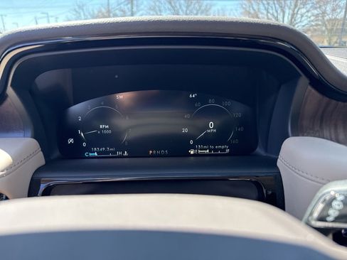 Used 2023 Lincoln Nautilus Reserve w/ Equipment Group 201A image 13