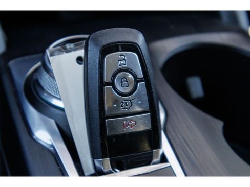 Used 2025 Ford Escape Active AWD/4WD image 27