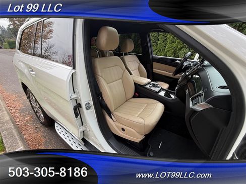 Used 2018 Mercedes-Benz GLS 450 4MATIC w/ Premium Package image 17
