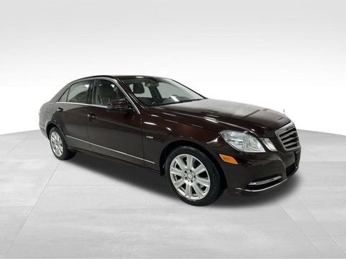 Used 2012 Mercedes-Benz E 350 4MATIC Sedan image 2