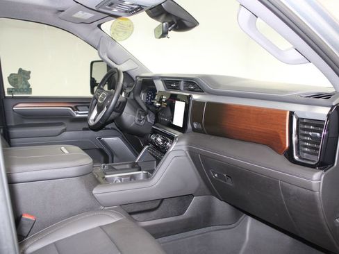 Used 2025 GMC Sierra 2500 Denali w/ Denali Reserve Package image 33