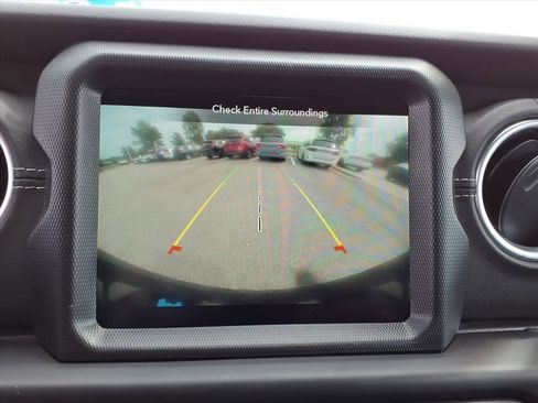 Used 2023 Jeep Wrangler Unlimited Sahara w/ Cold Weather Group image 20