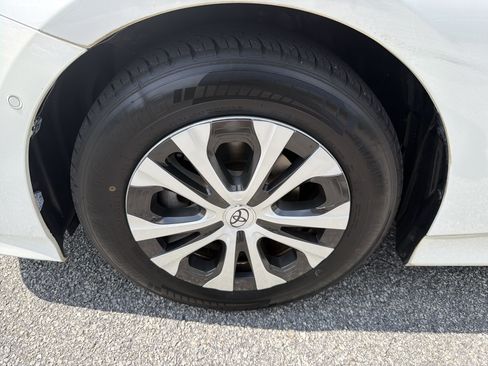Used 2017 Toyota Prius Four FWD image 20
