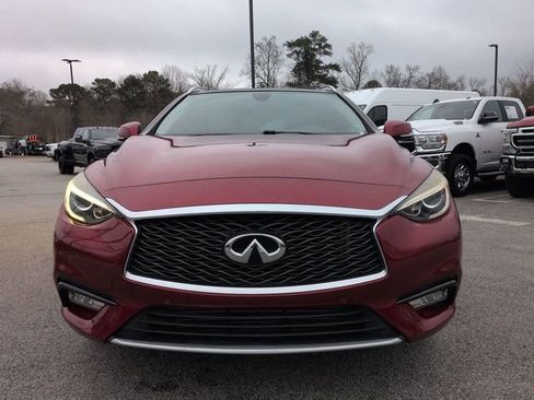 Used 2017 INFINITI QX30 Premium w/ Navigation Package image 8