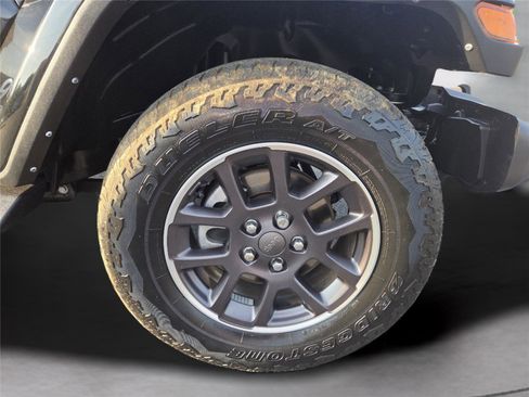 Used 2022 Jeep Gladiator Overland w/ Popular Equipment Package AWD/4WD image 34