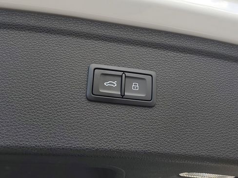 Certified 2023 Audi Q5 2.0T Premium Plus image 10