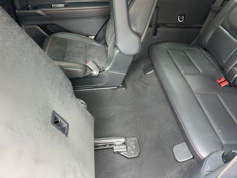 Used 2025 Ford Explorer ST AWD/4WD image 46
