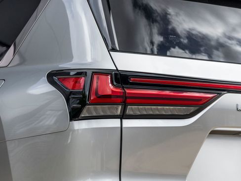 Used 2023 Lexus LX 600 F Sport w/ Accessory Package (Z1) image 12