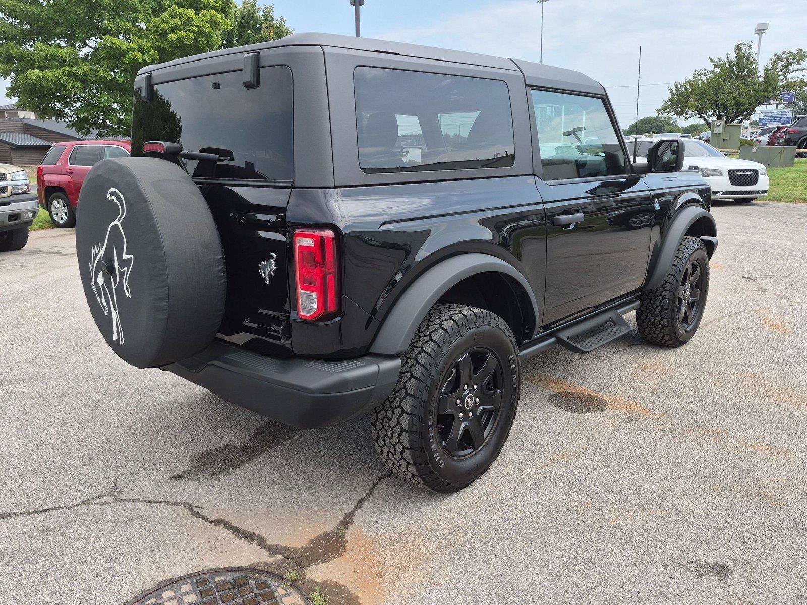 Used 2024 Ford Bronco Black Diamond AWD/4WD image 5