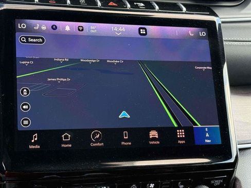 Certified 2024 Jeep Grand Cherokee Limited w/ Luxury Tech Group II AWD/4WD image 27