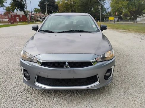 Used 2017 Mitsubishi Lancer ES image 2
