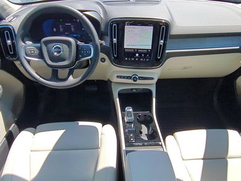 New 2026 Volvo XC40 B5 Ultra w/ Protection Package Premier AWD/4WD image 11