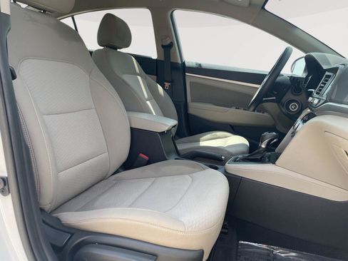 Used 2019 Hyundai Elantra SEL FWD image 16
