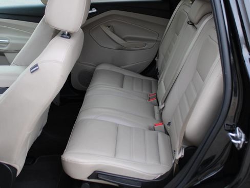 Used 2017 Ford Escape Titanium image 28