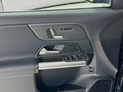 Certified 2025 Mercedes-Benz GLA 250 4MATIC image 19