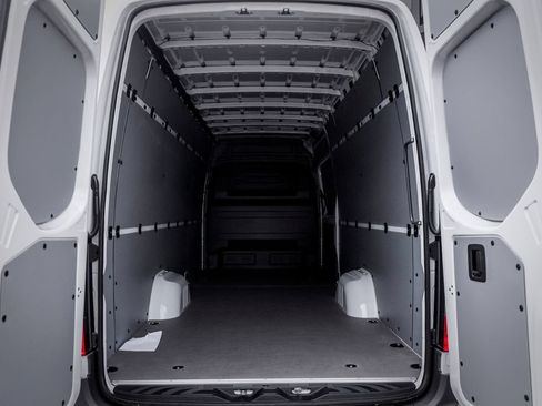 Used 2026 Mercedes-Benz Sprinter 2500 image 11