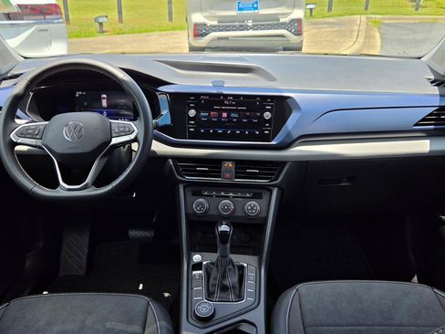 Certified 2022 Volkswagen Taos SE AWD/4WD image 57