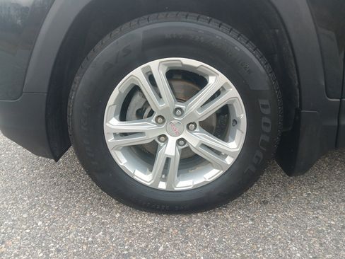 Used 2021 GMC Terrain SLE w/ Driver Convenience Package image 12