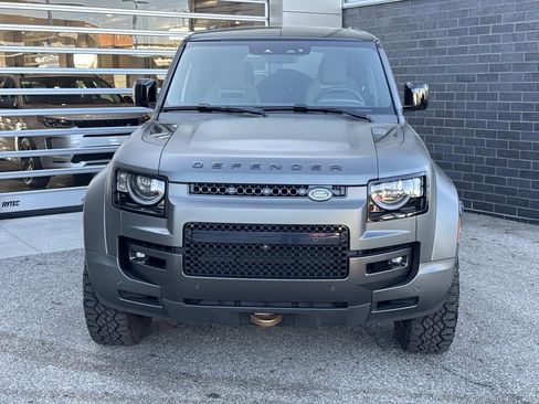 Used 2025 Land Rover Defender 110 AWD/4WD image 2