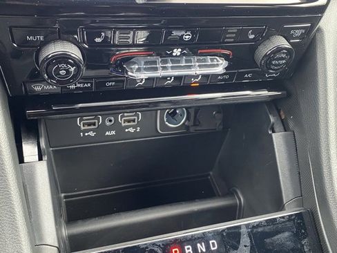 New 2025 Jeep Grand Cherokee Limited image 24