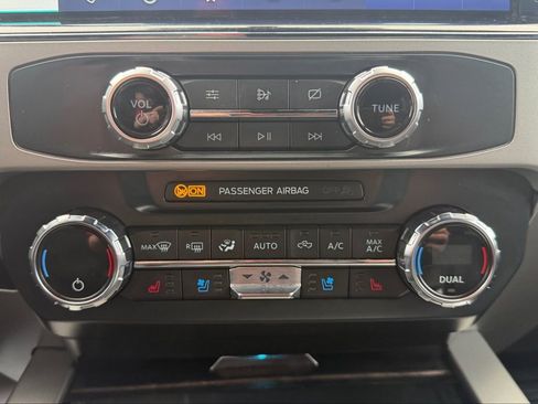 Used 2022 Ford F350 Lariat w/ Lariat Value Package image 31