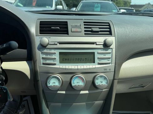 Used 2009 Toyota Camry image 16