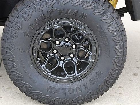 New 2024 Chevrolet Colorado ZR2 w/ ZR2 Bison Edition image 3