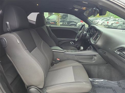 Used 2021 Dodge Challenger SXT image 11
