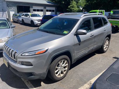 Used 2017 Jeep Cherokee Latitude w/ Comfort/Convenience Group