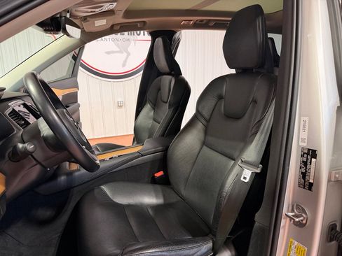 Used 2022 Volvo XC90 T8 Inscription Expression w/ Advanced Package image 16