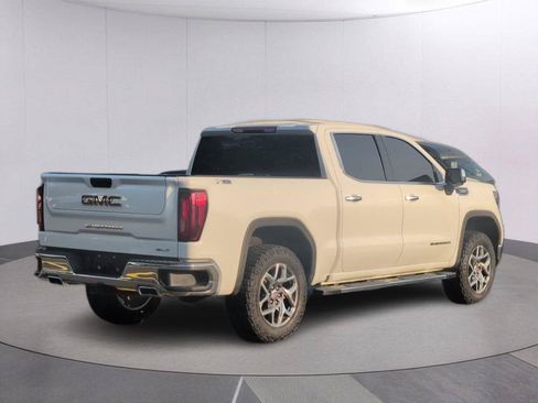 Used 2023 GMC Sierra 1500 SLT w/ SLT Premium Package AWD/4WD image 7