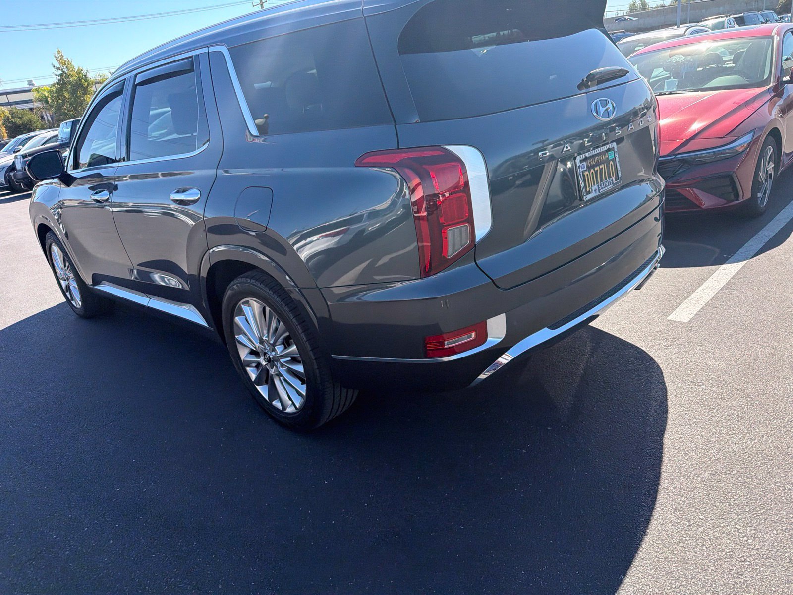 Used 2020 Hyundai Palisade Limited FWD image 3