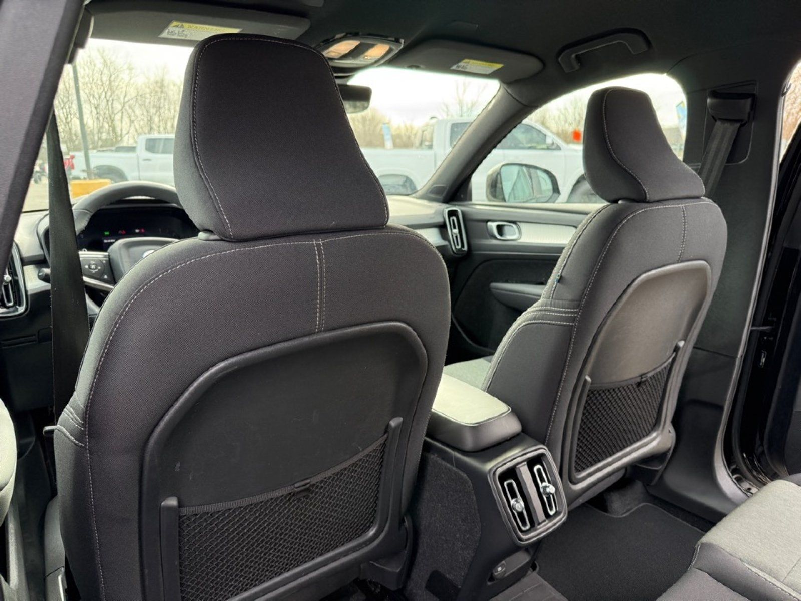 Used 2023 Volvo XC40 B5 Core AWD/4WD image 30