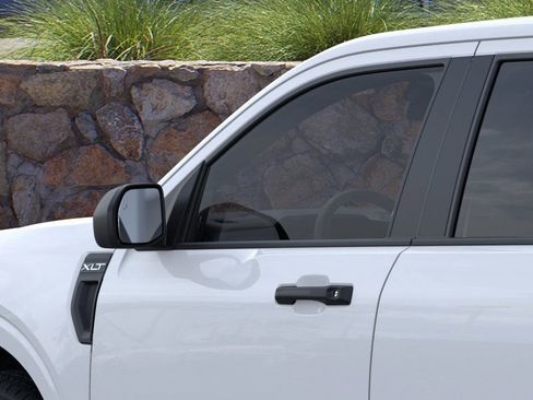 New 2025 Ford Maverick XLT image 21