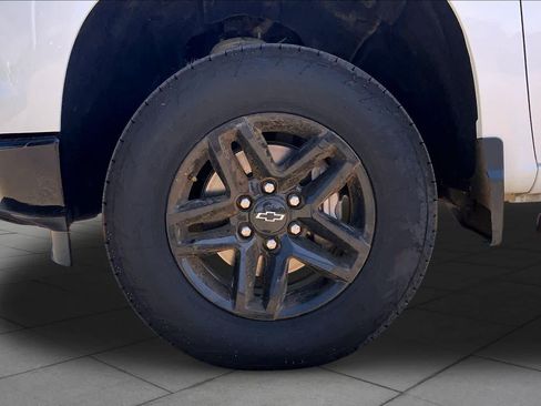 Used 2024 Chevrolet Silverado 1500 LT Trail Boss w/ Protection Package AWD/4WD image 11