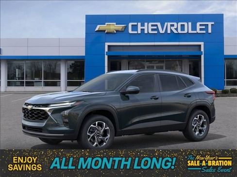 New 2026 Chevrolet Trax LT image 2