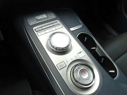 Used 2022 Genesis GV70 3.5T Sport AWD/4WD image 19