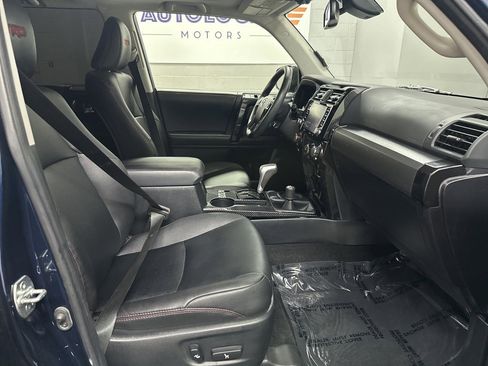 Used 2022 Toyota 4Runner TRD Off-Road Premium image 21