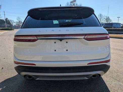 Used 2024 Lincoln Corsair AWD image 4