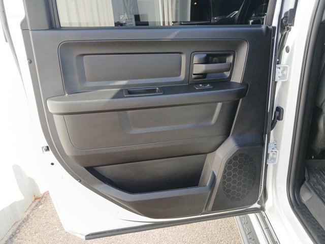 Used 2024 RAM 2500 Tradesman w/ Chrome Appearance Group AWD/4WD image 19