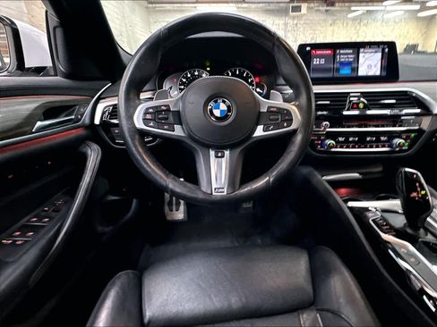 Used 2017 BMW 530i RWD image 8