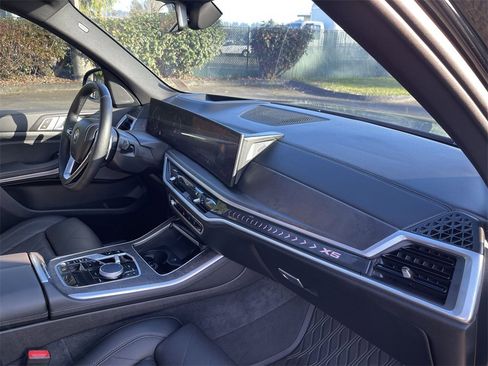 Used 2025 BMW X5 xDrive40i image 30
