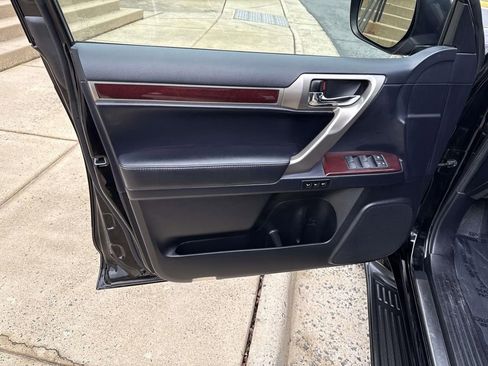 Used 2019 Lexus GX 460 Premium image 8