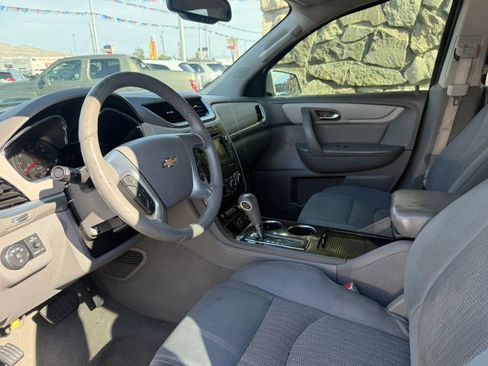 Used 2016 Chevrolet Traverse LT image 11