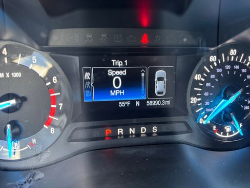 Used 2016 Ford Edge SE image 11