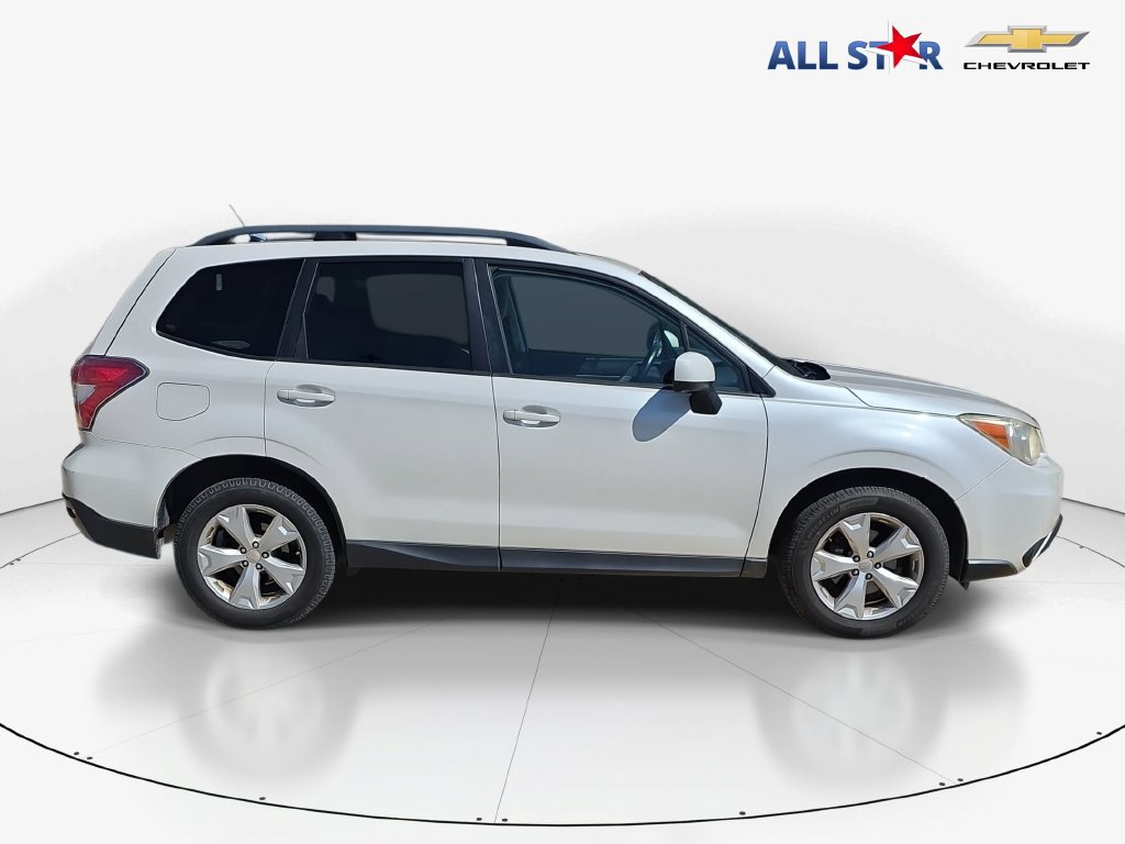 Used 2015 Subaru Forester 2.5i Premium w/ All-Weather Package AWD/4WD image 2